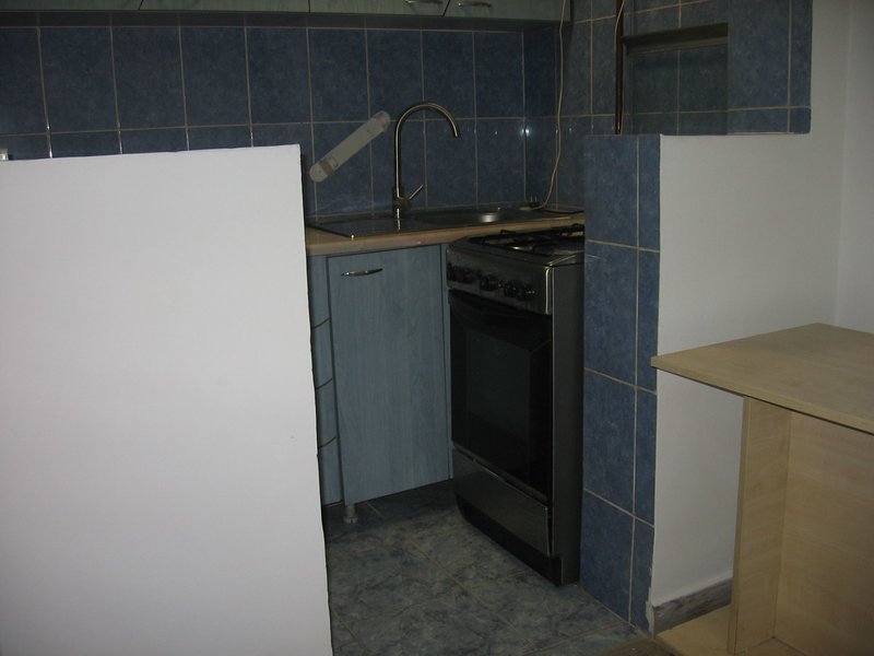 Aparatorii Patriei la 10 minute de metrou Garsoniera  in vila,