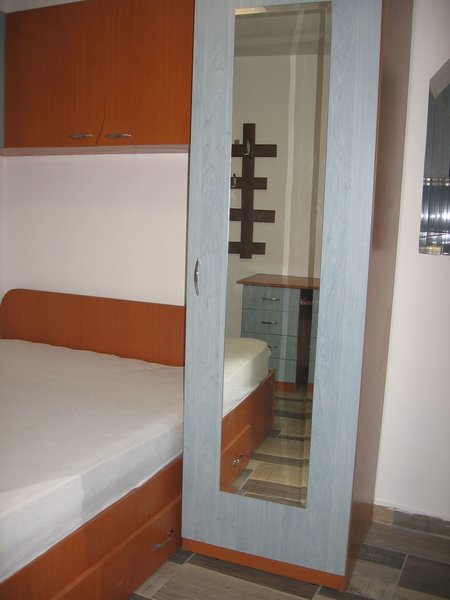 Aparatorii Patriei la 10 minute de metrou Garsoniera  in vila,